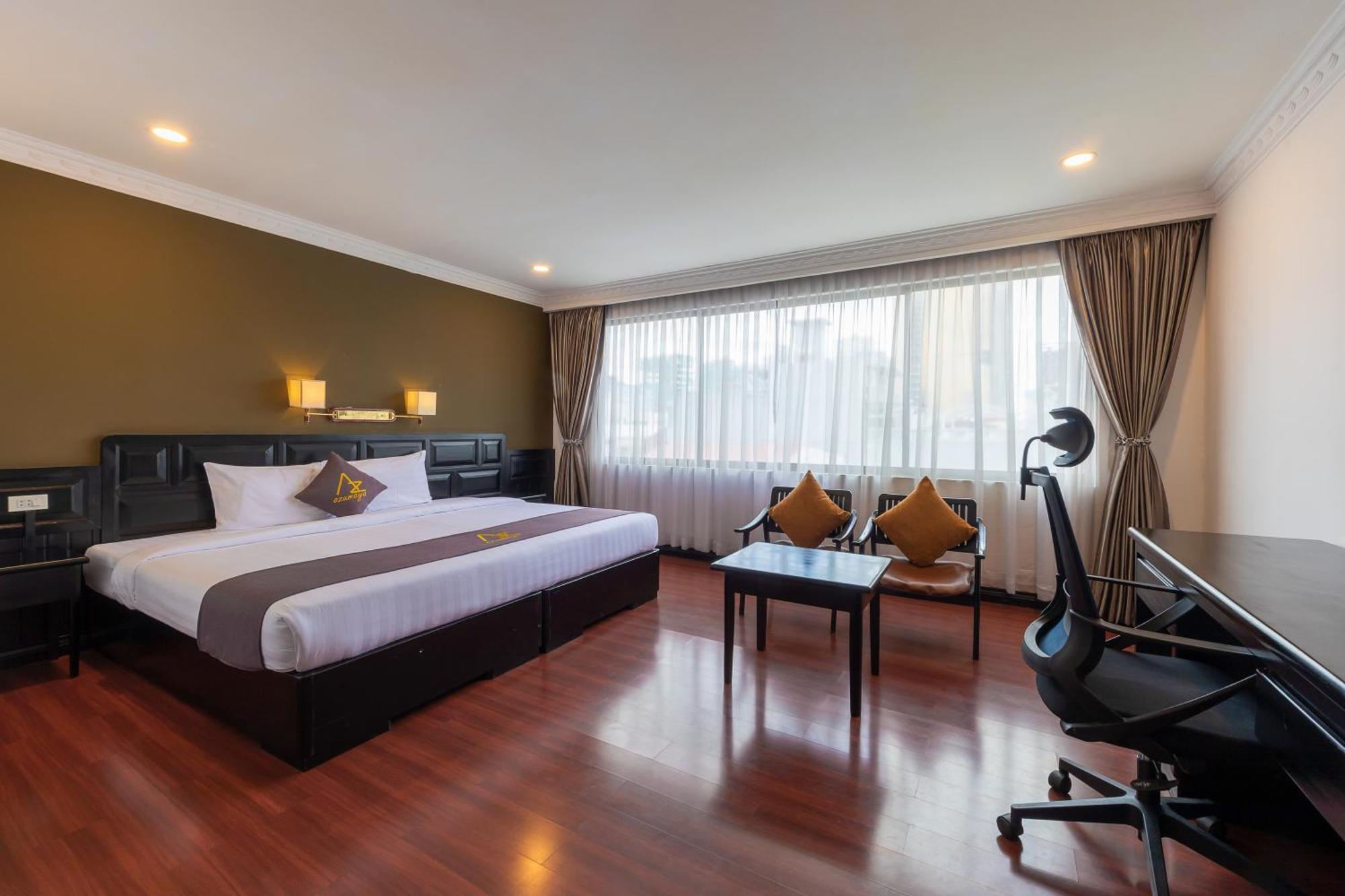 Azumaya Hotel Phnom Penh Exterior photo